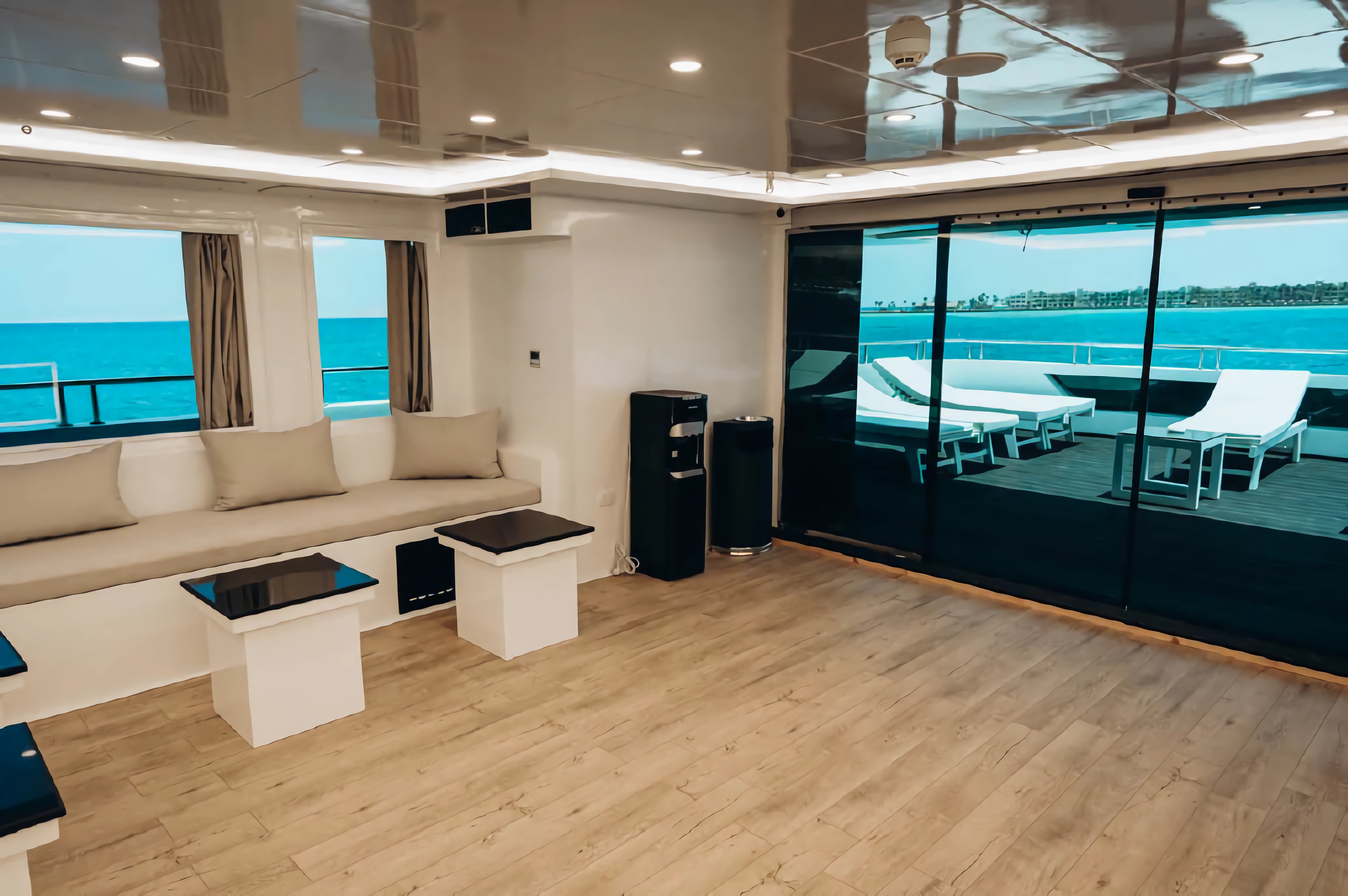 Salon lounge with panoramic sea view