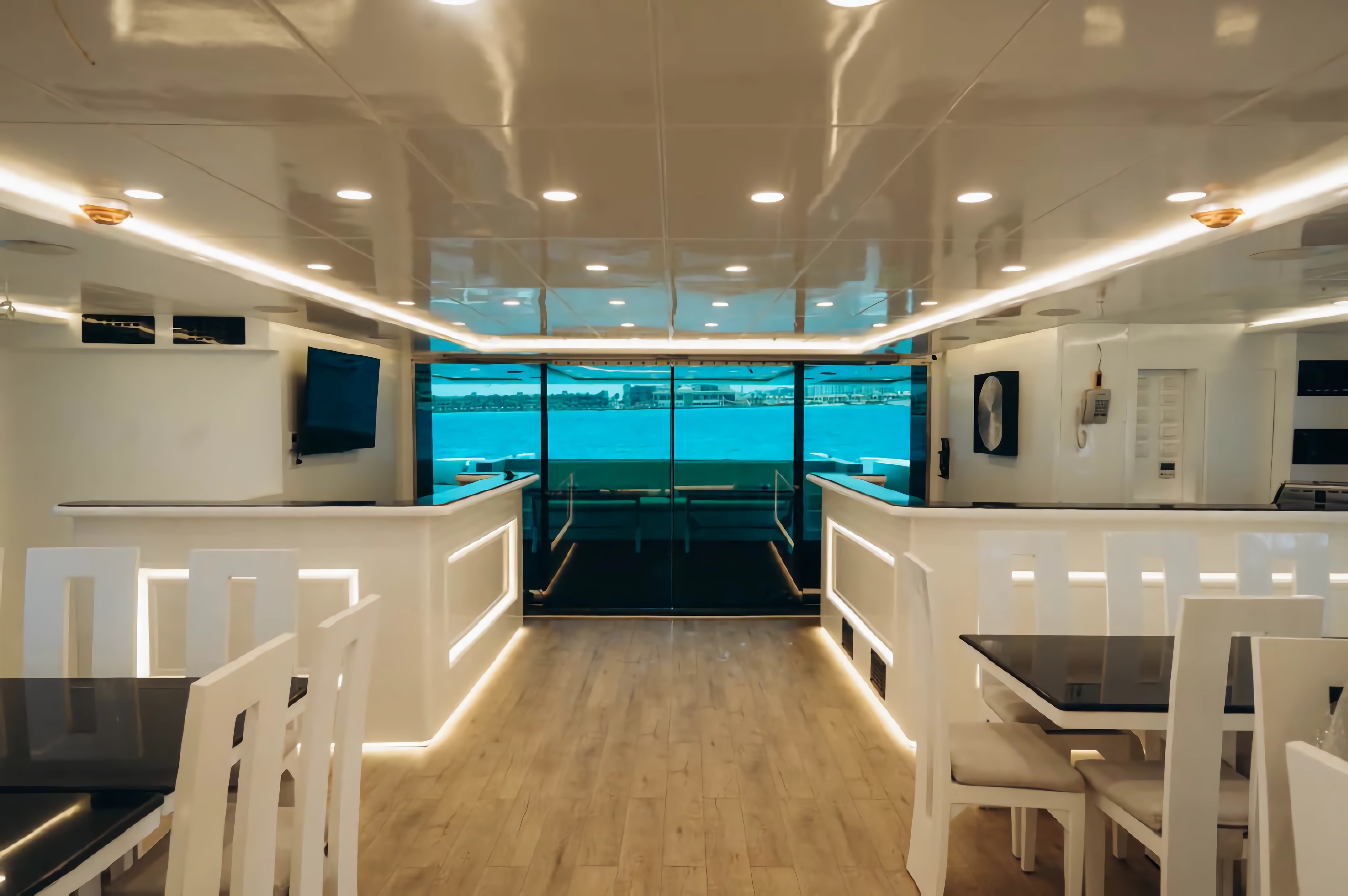 Upper deck dining area