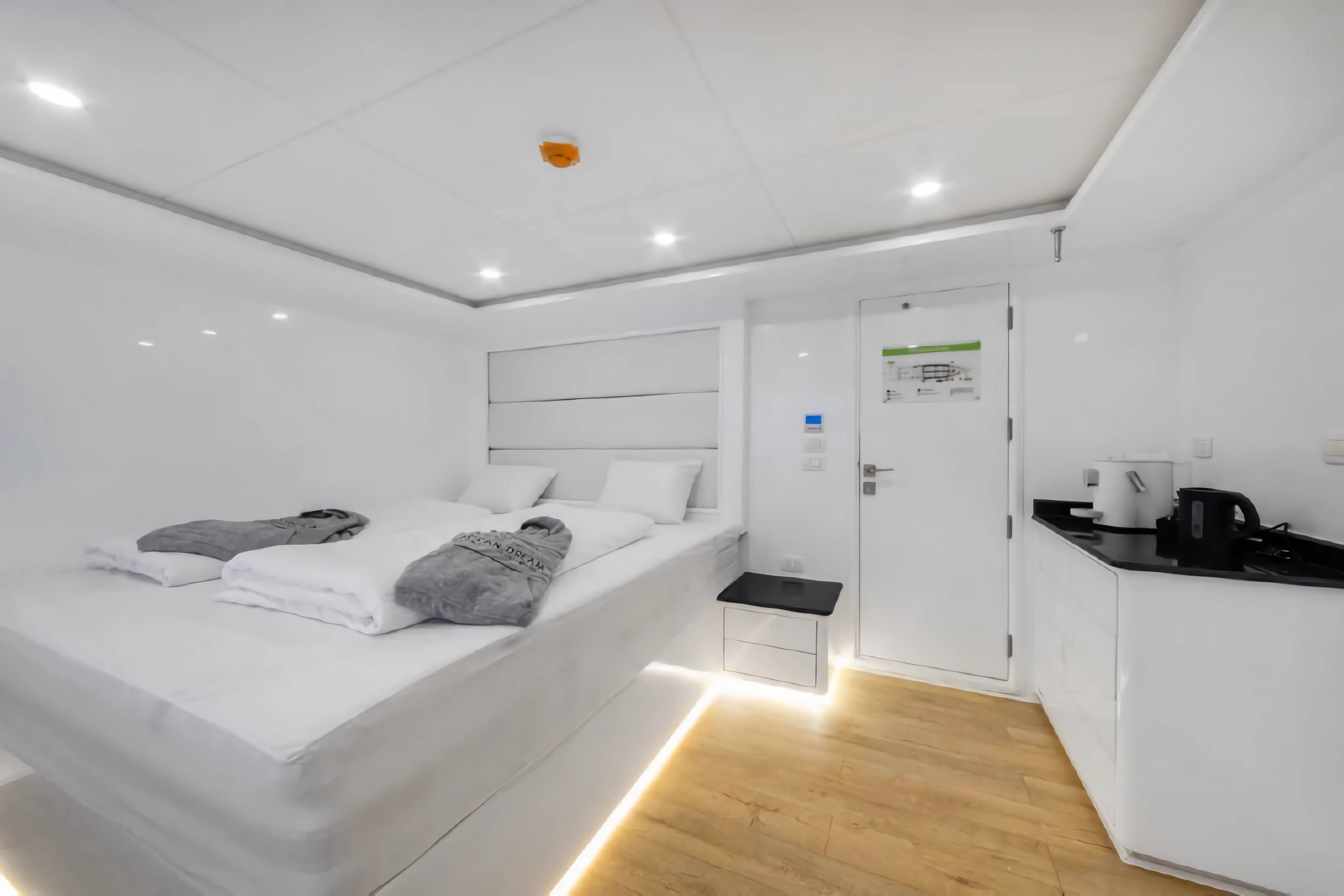 Cabin B main deck suite